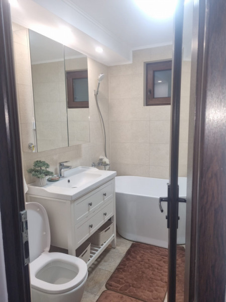 E3, etaj 2, decomandat, renovat, centrala termica