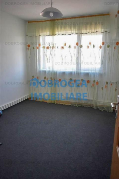 Palatul Copiilor, apartament 2 camere + mansarda 200 mp, renovat