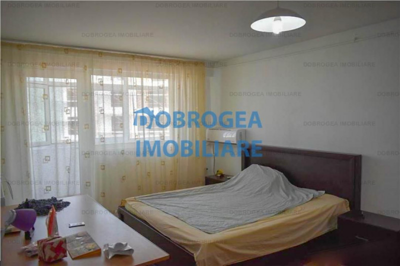 Palatul Copiilor, apartament 2 camere + mansarda 200 mp, renovat