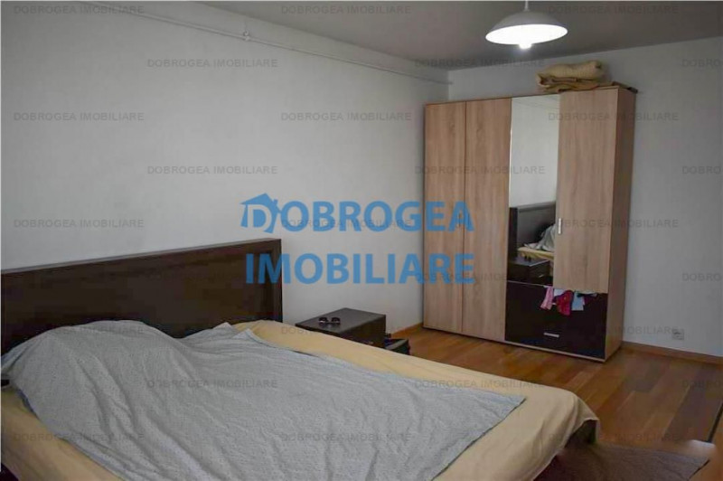 Palatul Copiilor, apartament 2 camere + mansarda 200 mp, renovat