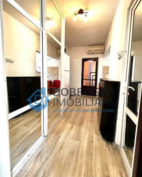 3 camere, et 2, Moisil, mobilat si utilat