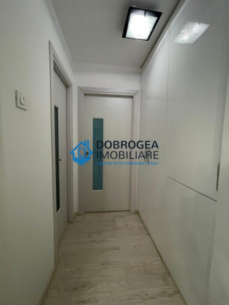 Ultracentral, etaj 2, renovat integral, centrala