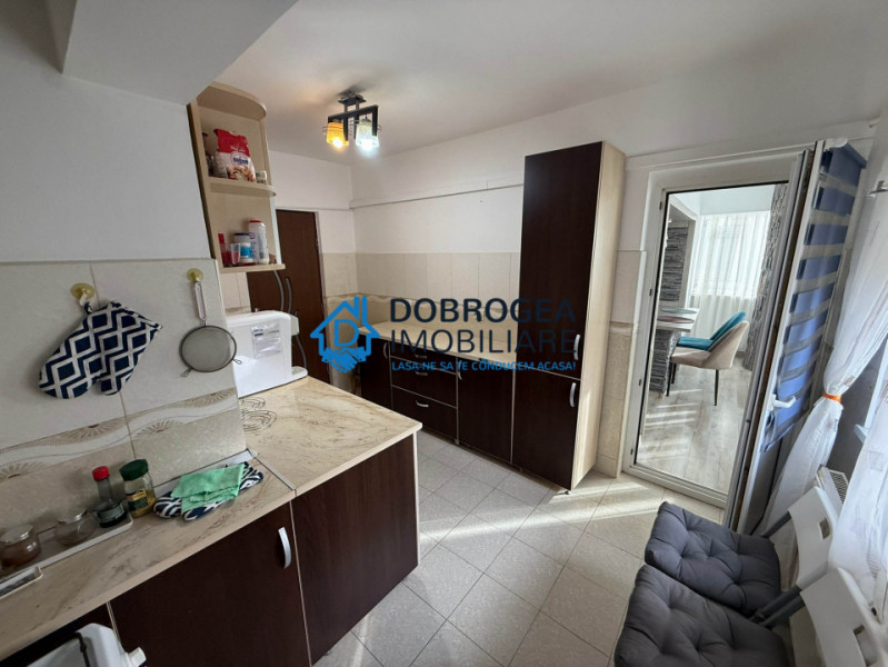 Strada Babadag, etaj 2, 3 camere, mobilat-utilat, centrala termica