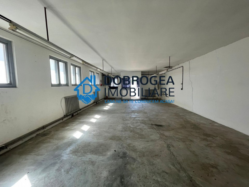 Libertății, 100 mp, grup sanitar