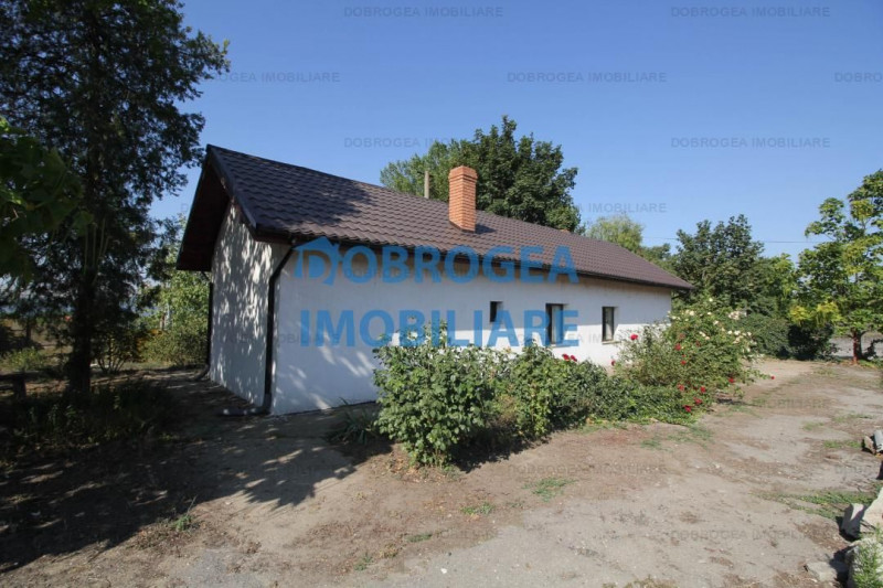 9 Mai, casa cu vedere la Lacul Casla, structura caramida, teren 658 mp