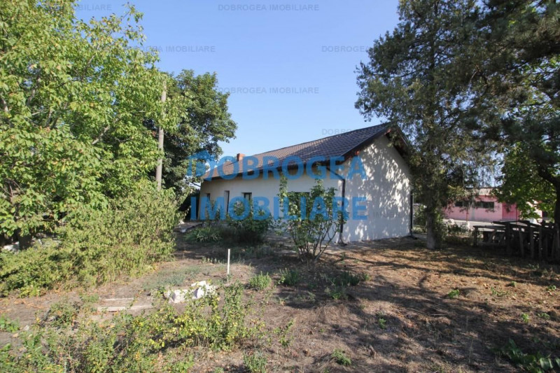 9 Mai, casa cu vedere la Lacul Casla, structura caramida, teren 658 mp