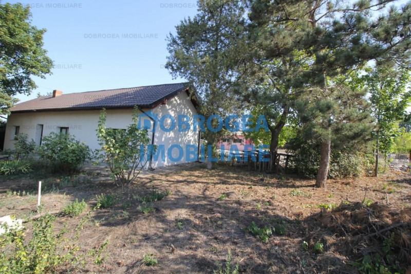 9 Mai, casa cu vedere la Lacul Casla, structura caramida, teren 658 mp